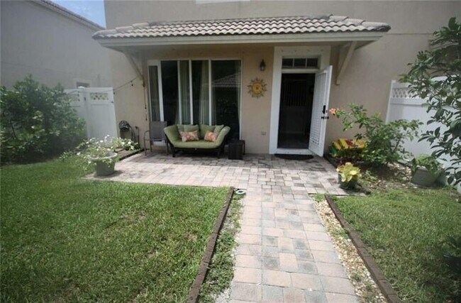 Building Photo - 8029 Murano Cir