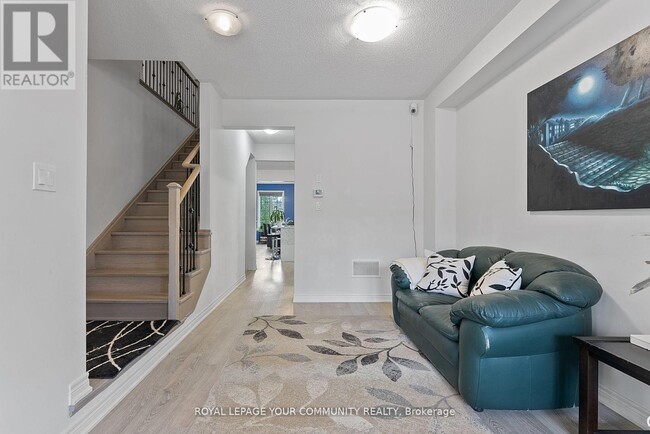 Building Photo - 63 Riverwalk Dr