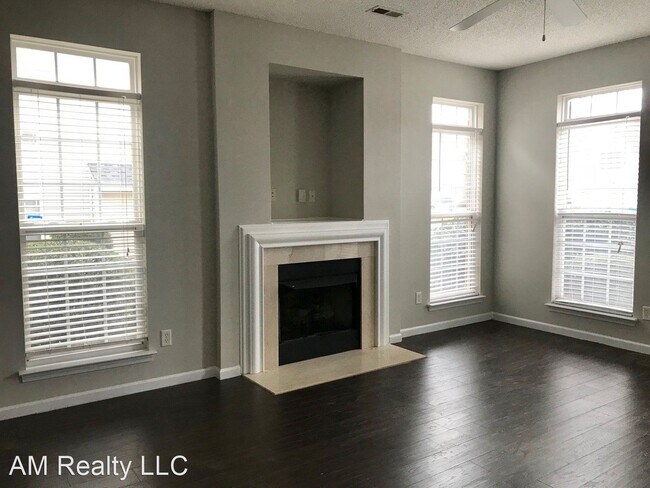Building Photo - 3830 Thomas Ridge Dr