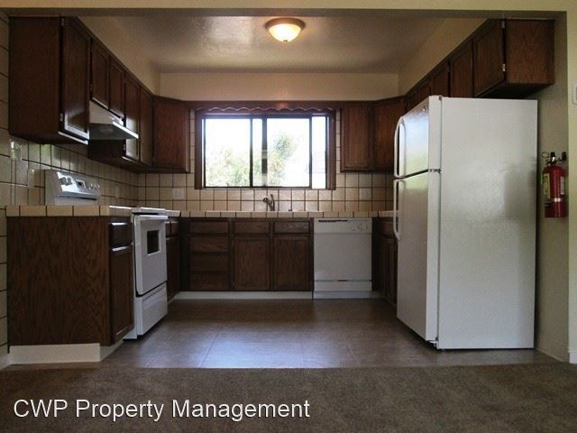 Building Photo - 560 Juana Ave