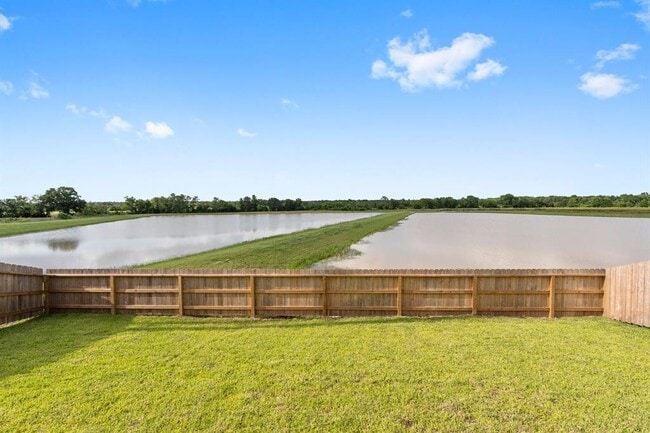 Building Photo - 40720 Mostyn Lake Dr