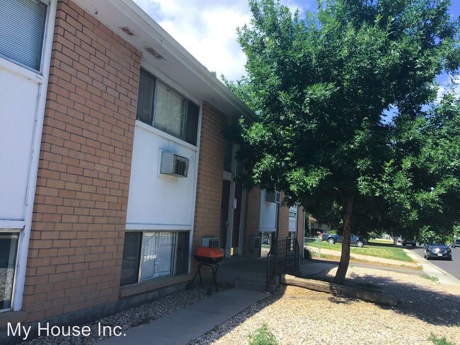 Building Photo - 1229 Cherry St