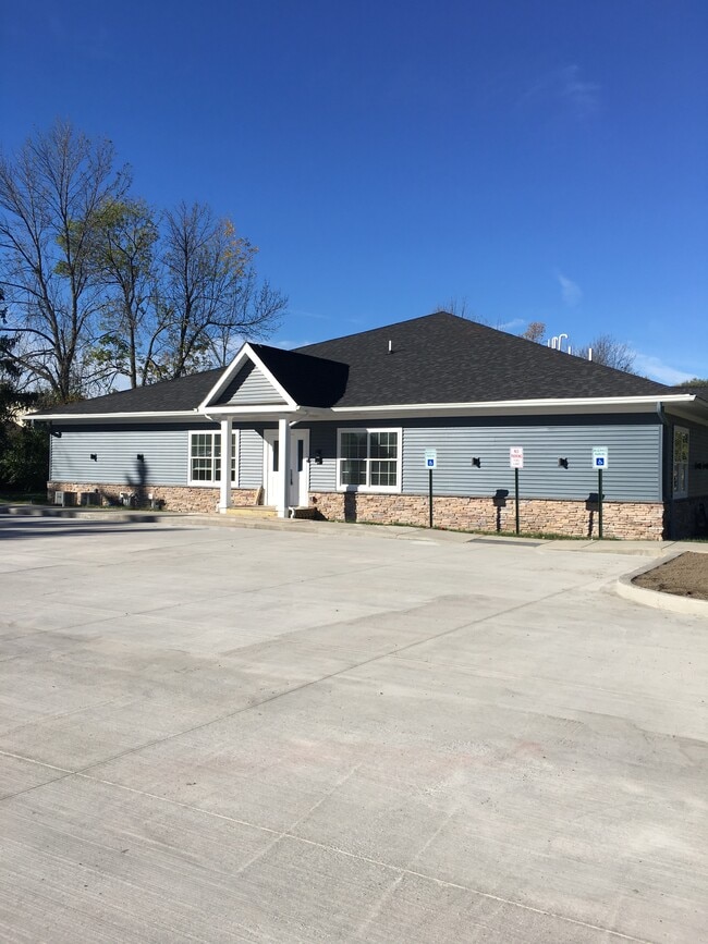 Building Photo - 610 Ayer Rd