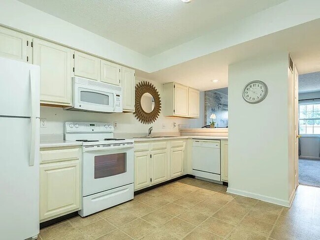 Foto del edificio - 731 E Sherwood Hills Dr