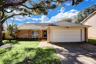 Building Photo - 1106 Western Springs Dr