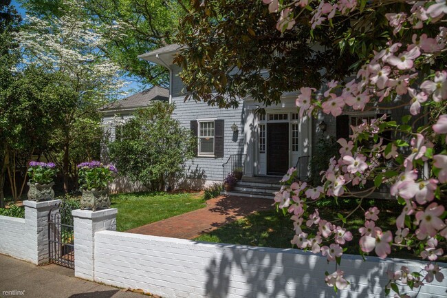 Building Photo - 4 br, 3.5 bath House - 1841 Wayside Place