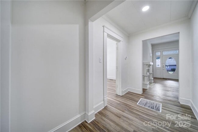 Photo - 421 S South St House