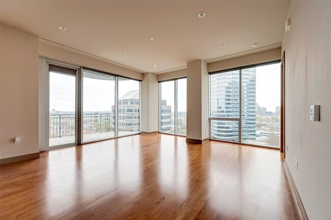 Building Photo - 1600 Post Oak Blvd