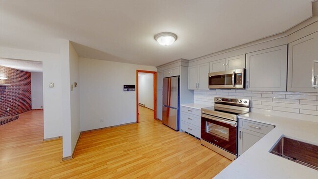 Building Photo - 19 Ashmont Ave