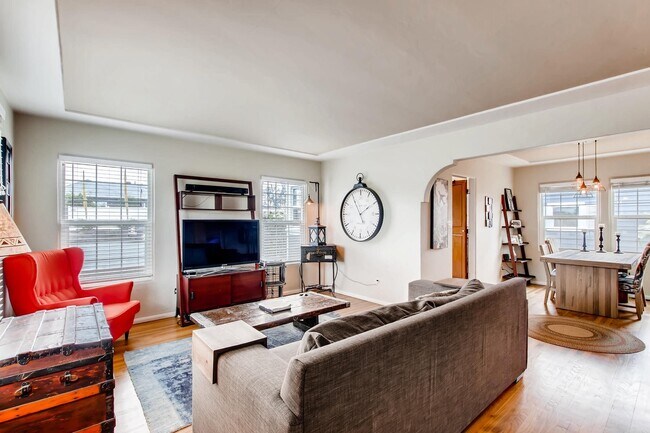 Foto del edificio - Charismatic 2 Bedroom/1 Bath Home For Rent in South Park!