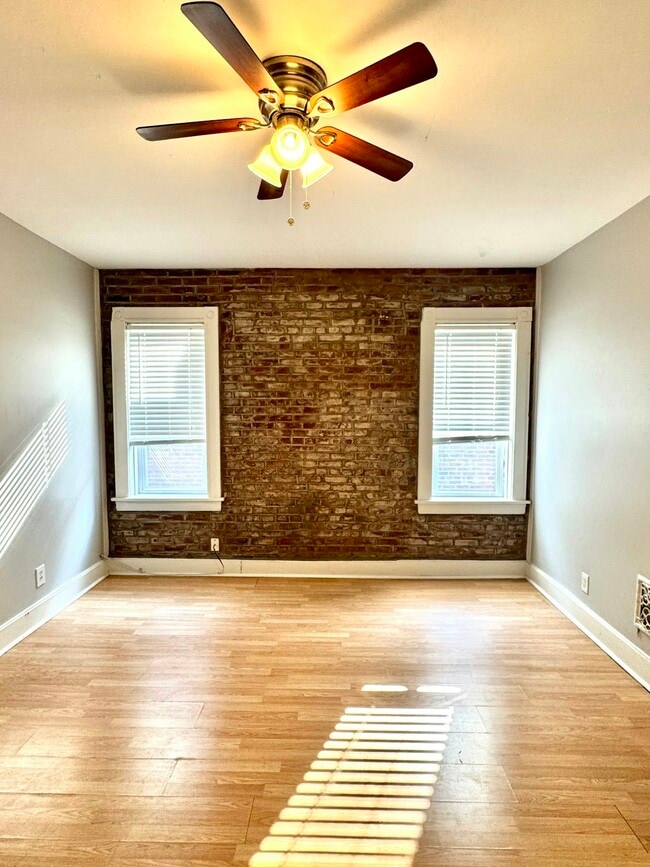 Building Photo - 4216-4218-4218 Arsenal St