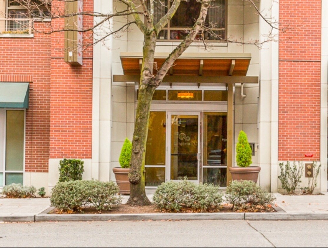 Modern Ballard Penthouse 2 Bedroom Condo - Modern Ballard Penthouse  2 Bedroom Condo