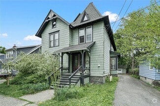 Building Photo - 211 S Albany St