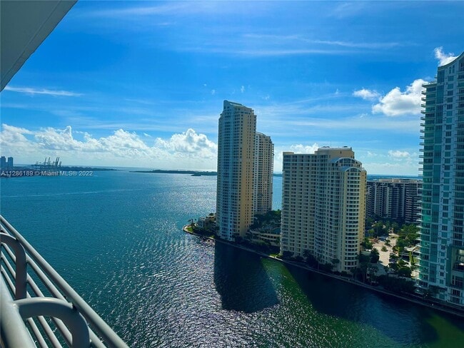 Building Photo - 325 S Biscayne Blvd