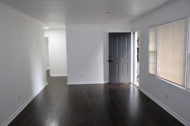 Building Photo - 12510 East 43rd St S