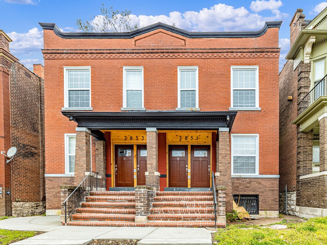 Primary Photo - 3853 McRee Ave