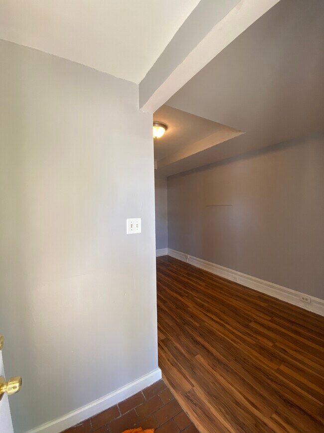 Building Photo - 3549 Delor St