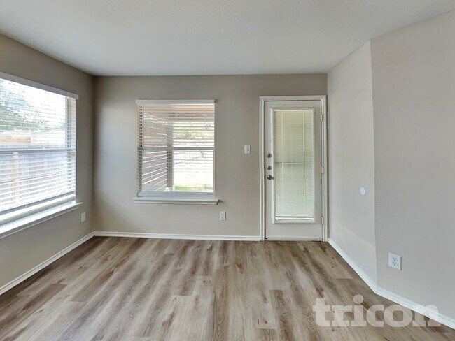 Foto del edificio - 231 Cardinal Way