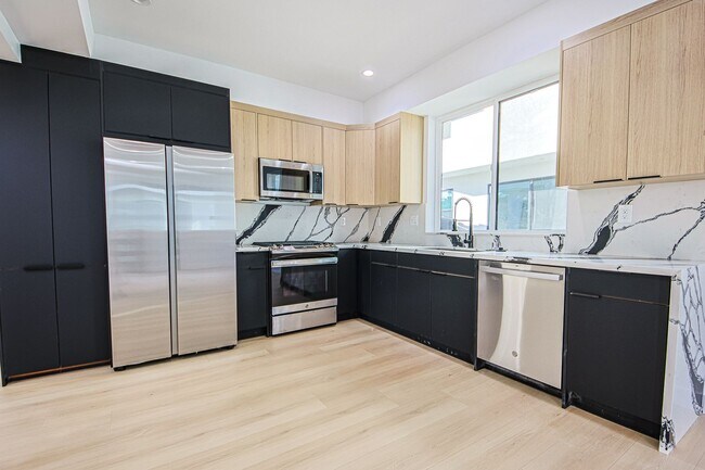 Foto del edificio - 11730 Gilmore St