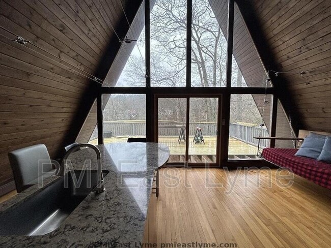 Foto del edificio - 270 Lambtown Rd