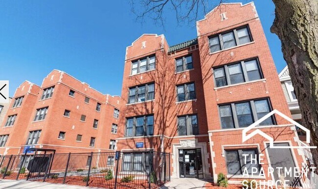 Building Photo - 3933 N Janssen Ave