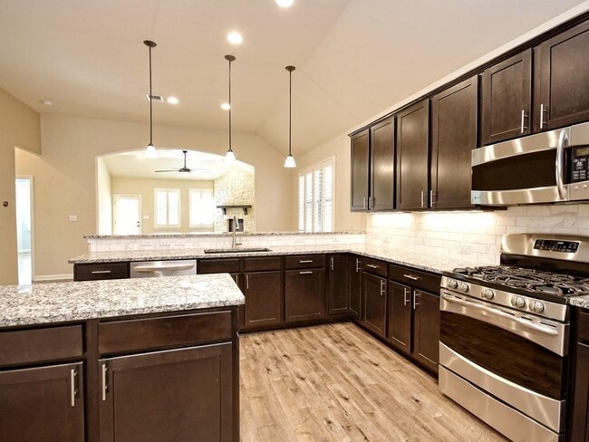 Building Photo - 2216 Lookout Range Dr