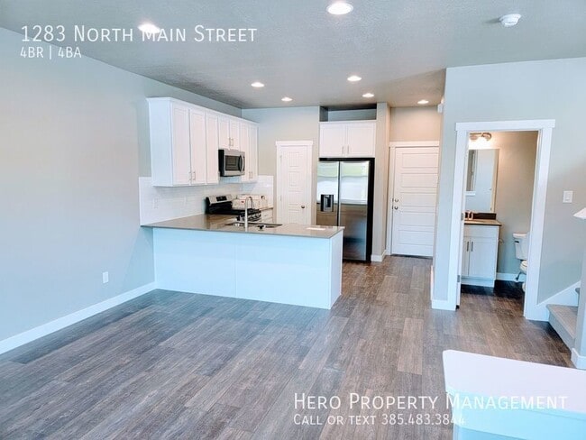 Photo - 1283 N Main St House