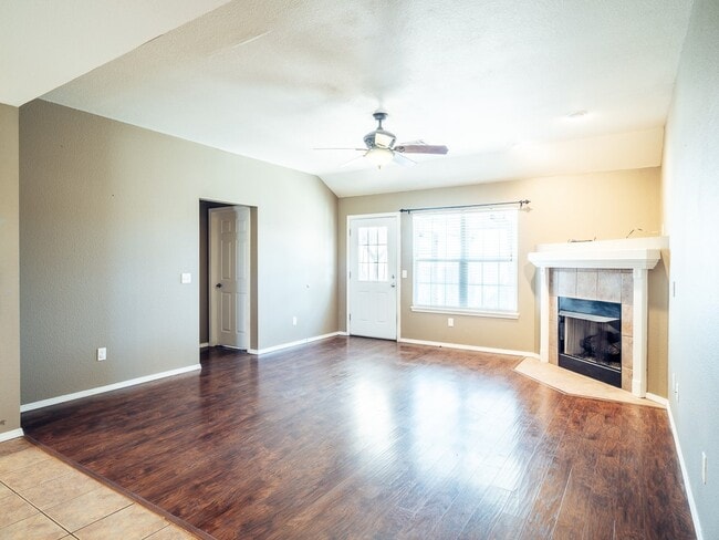Building Photo - 440 Spicewood Trail