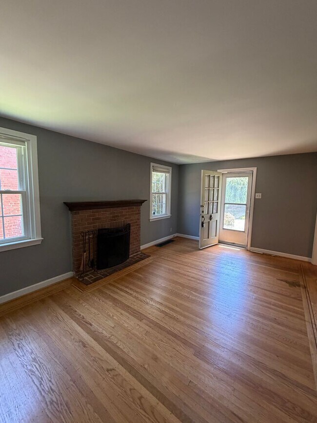 Foto del edificio - Charming Cape Cod Home for Rent in Paoli – Great Valley School District!