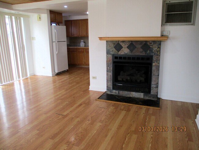 Foto del edificio - 4128 W 90th St