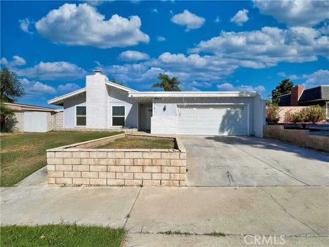 Foto principal - 22574 Kentfield St