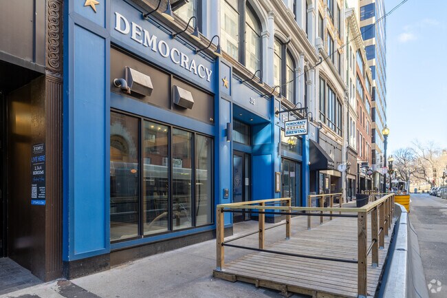 Exterior - 29-35 Temple Pl
