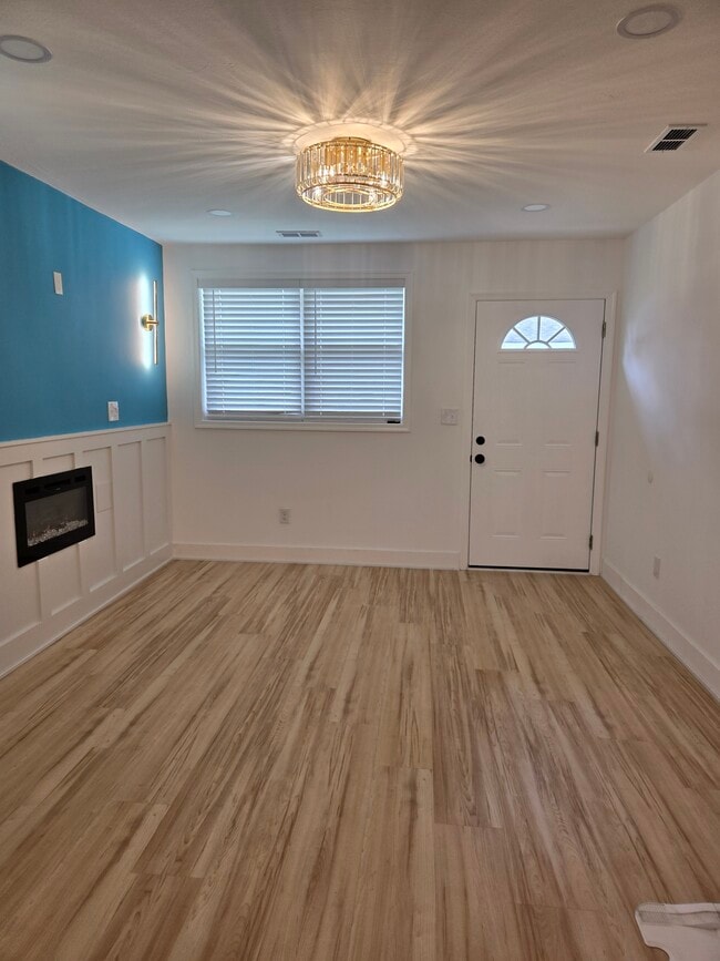 Building Photo - 3342 Tait Ter