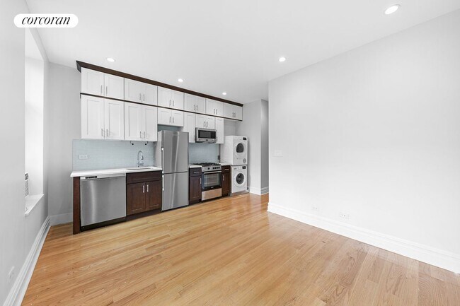 Foto del edificio - 11 1/2 W 84th St