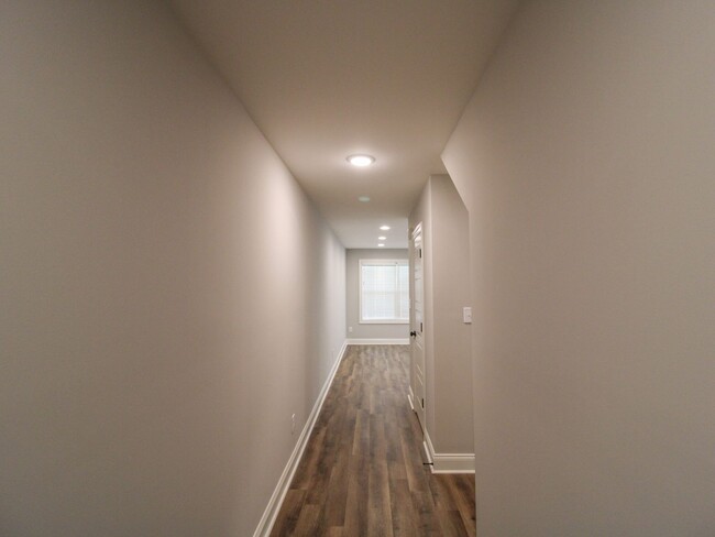 Foto del edificio - MOVE IN Special - 1st Month Rent FREE - Ca...