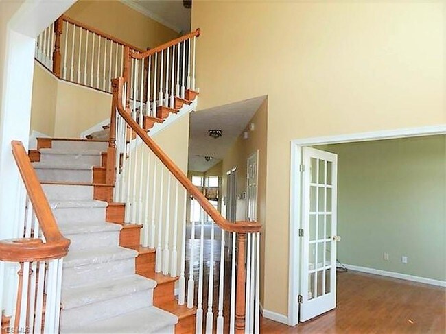 Building Photo - 4521 Hillside Dr