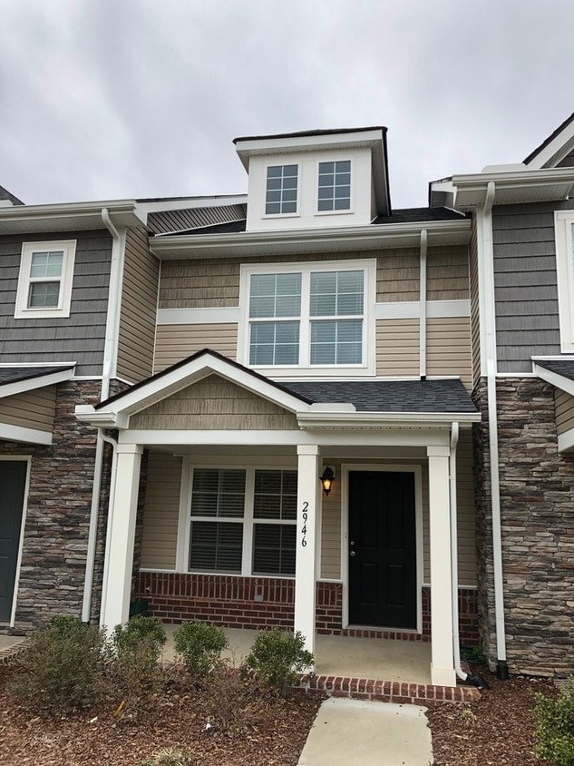 Stellar Townhome in Hermitage Townhome Rentals in Nashville TN