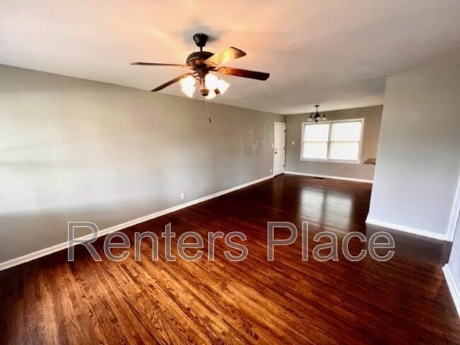 Building Photo - 1537 E 50th Pl