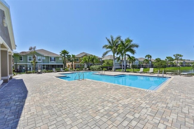 Building Photo - 7001 Interbay Blvd