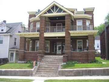Primary Photo - 618 Michigan St NE