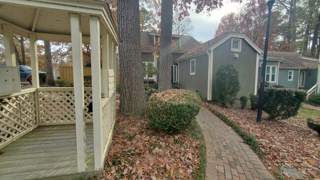 Building Photo - 5927 Sentinel Dr