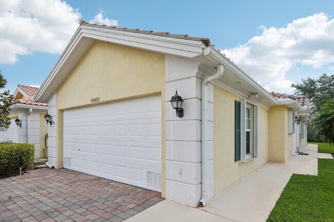 Foto del edificio - 10853 SW Elsinore Dr