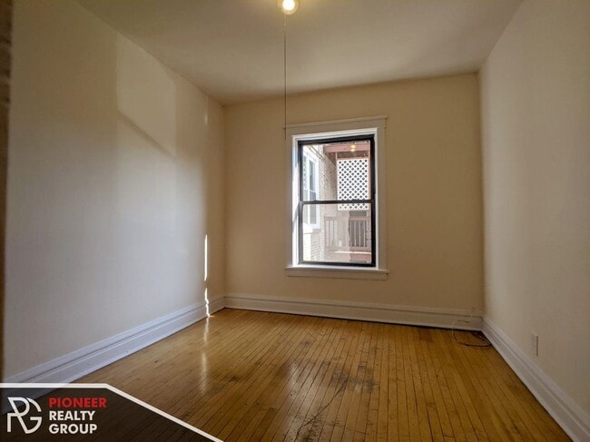 Building Photo - 2518 N Kedzie Blvd