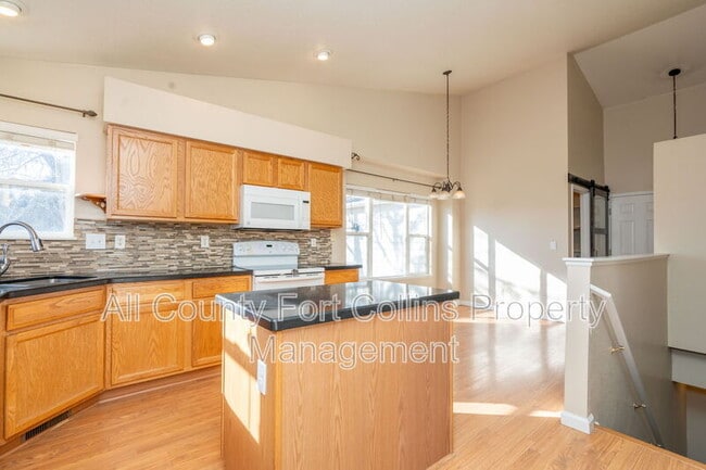 Building Photo - 1712 51st Ave