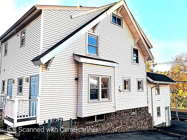 Building Photo - 95 New Canaan Ave