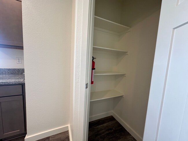 Foto del edificio - For Lease | 3 Bed, 2.5 Bath |1,688 Sq Ft |...