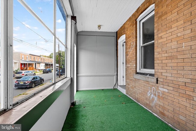 Foto del edificio - 15 Adella Ave