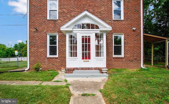 Building Photo - 8700 Maple Ave