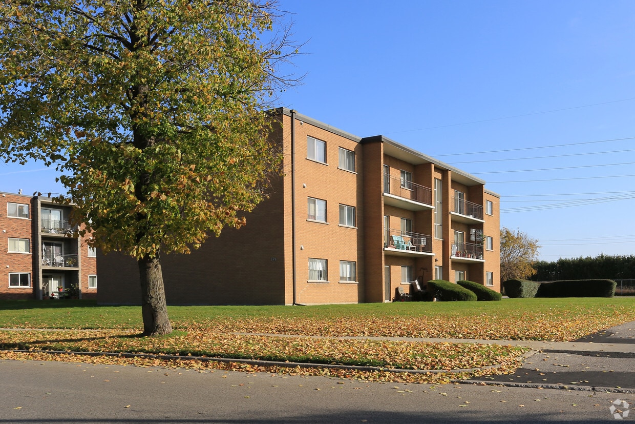 Primary Photo - Traynor Avenue Apartments