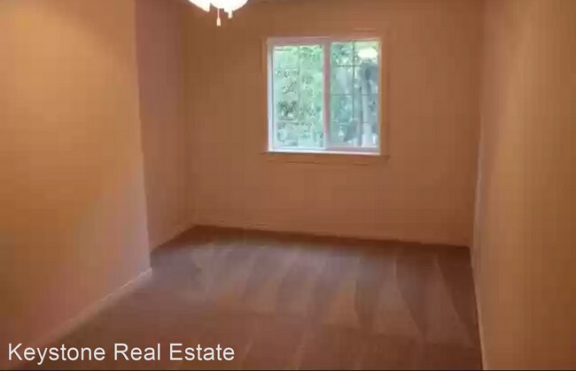 Building Photo - 4 br, 2.5 bath House - 2710 Warren St.